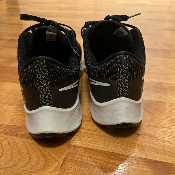 Men’s Nike Running Shoes - Picture 4 of 16